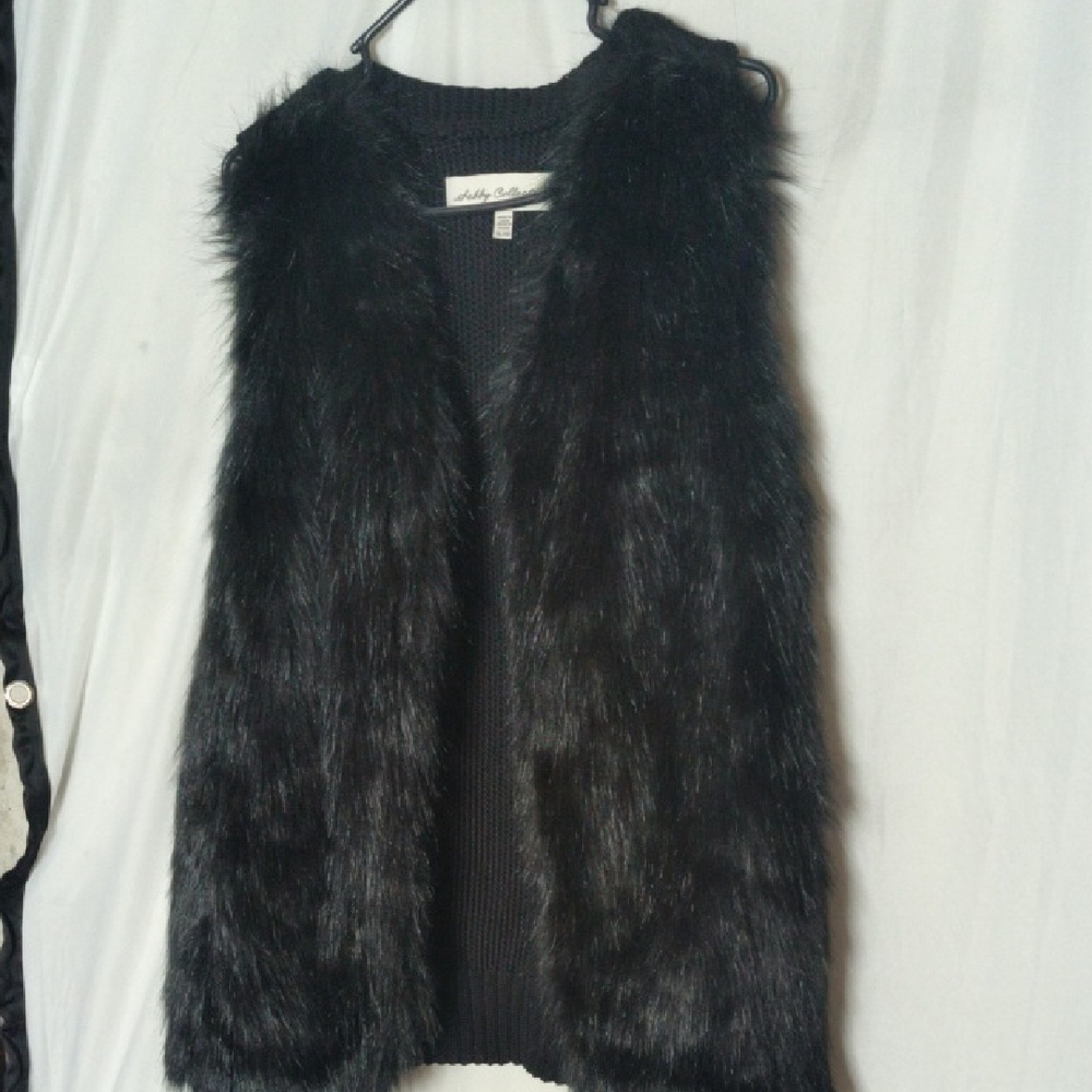 Sebby Collection Black Faux Fur Vest Sleeveless Layering Piece Size XL